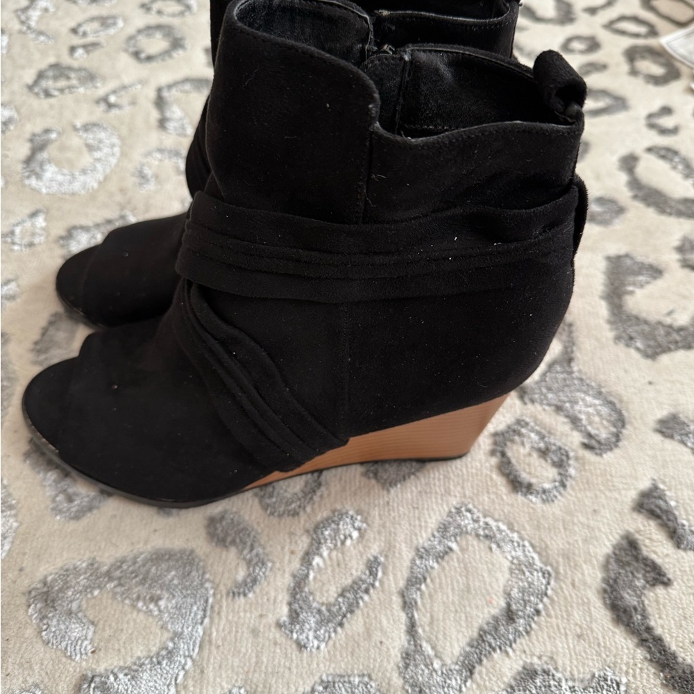 Elegant Black Suede Wedge Booties